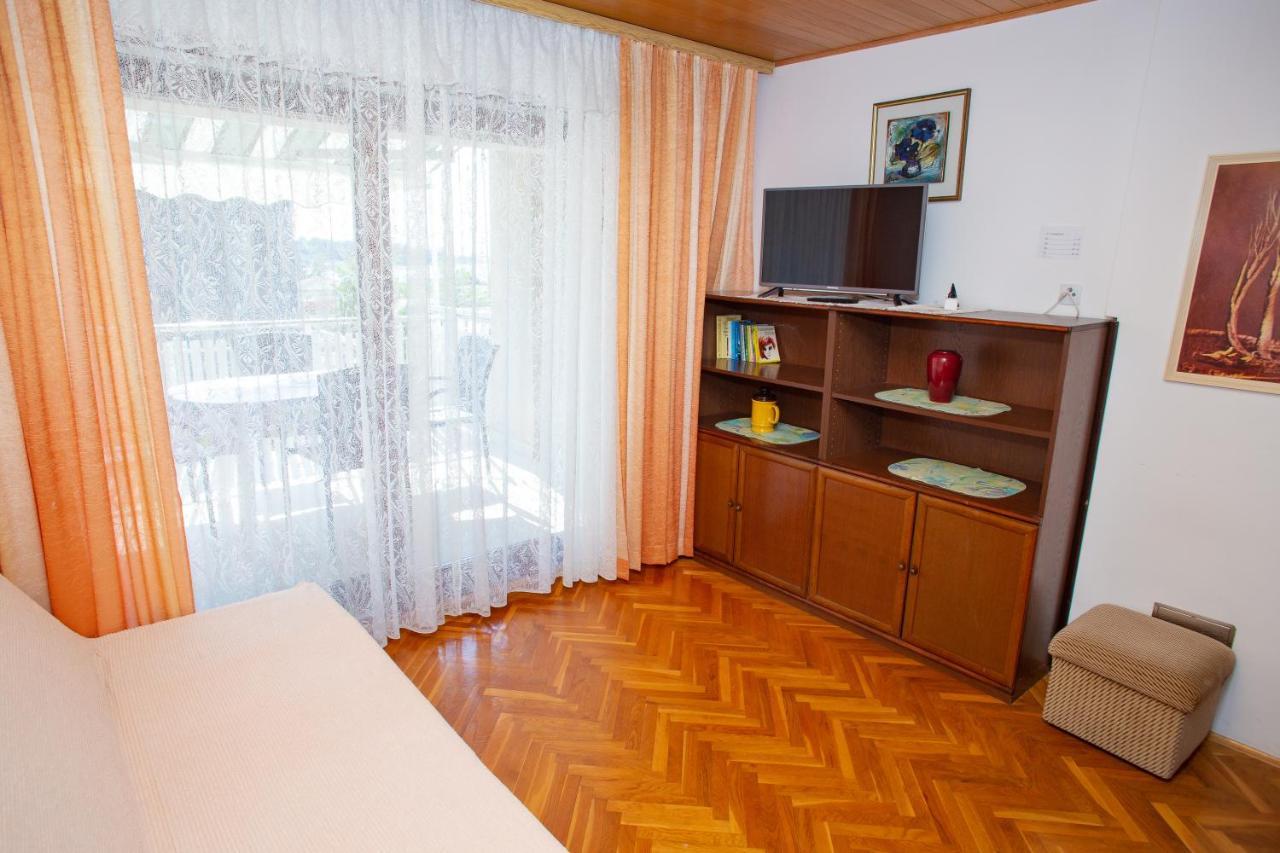 Apartments & Rooms Peranic Novalja Exterior photo
