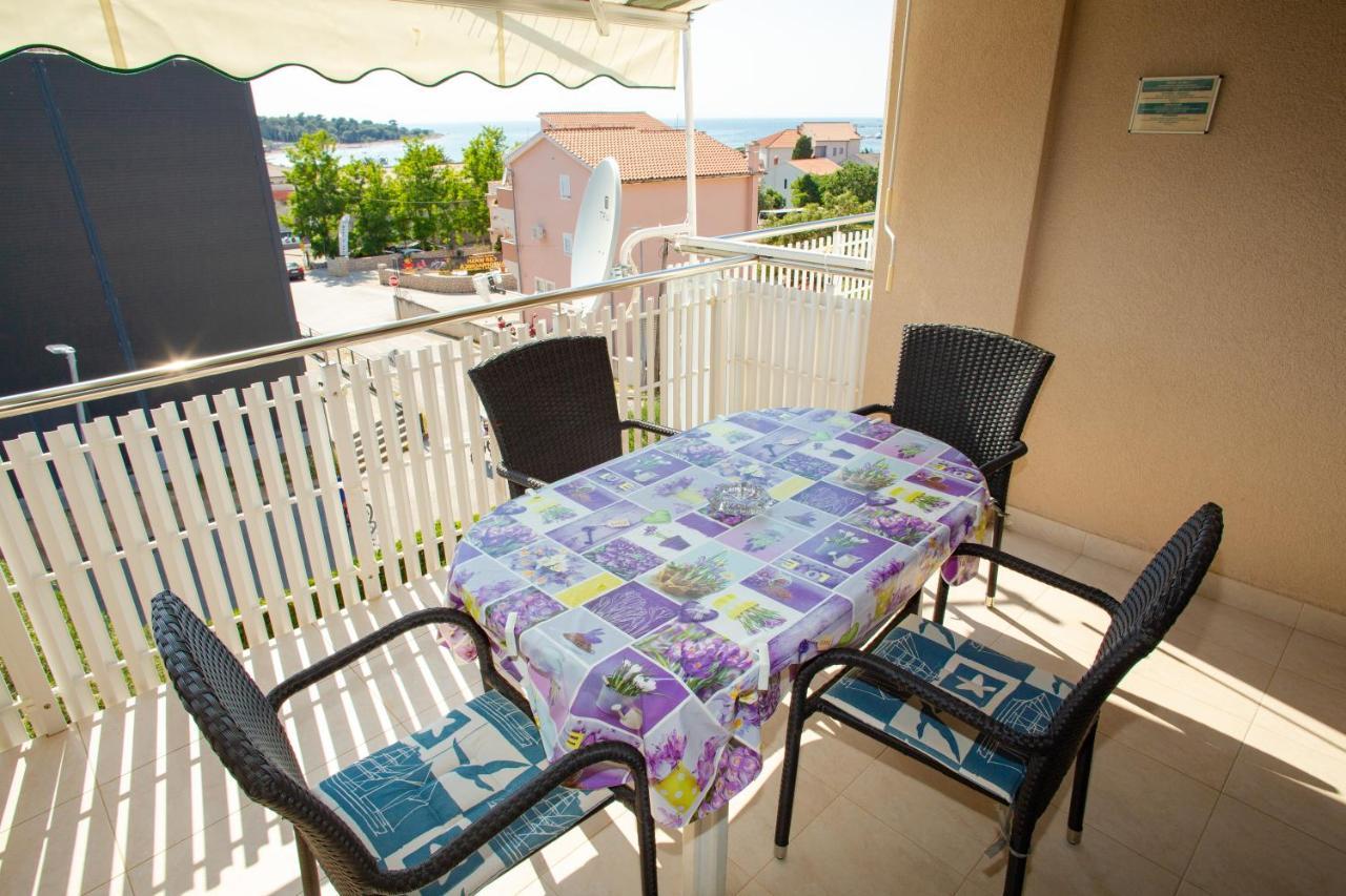 Apartments & Rooms Peranic Novalja Exterior photo